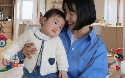 '검사♥' 한지혜, '홈카페→키즈카페' 점점 변해가는 스윗홈…"딸, 뽀뽀 안 해줘" [TEN★]