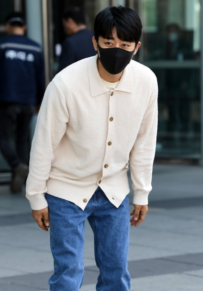 [TEN 포토] 손호준 '예의바른 폴더인사'