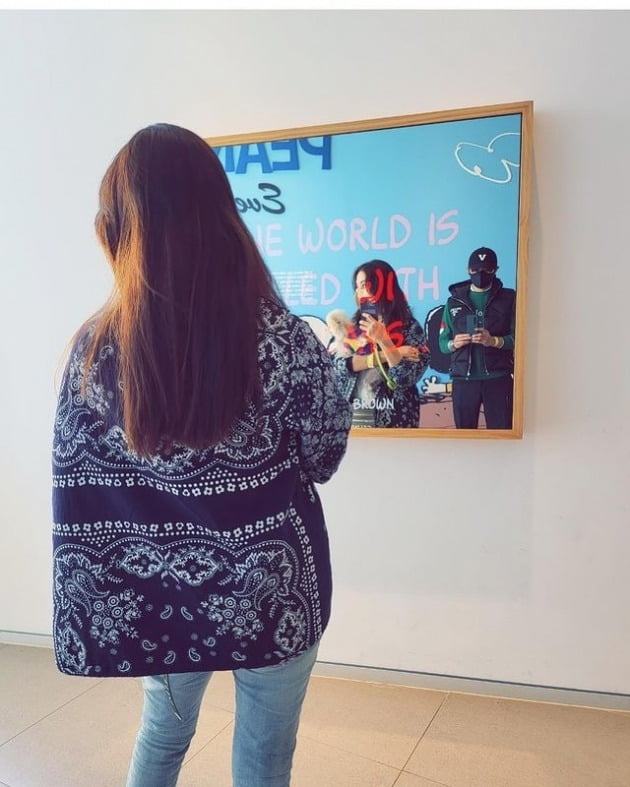 고소영, 제주도 여행 중 ♥장동건과 거울 셀카 찰칵…각자 폰으로 두 장이나[TEN★]