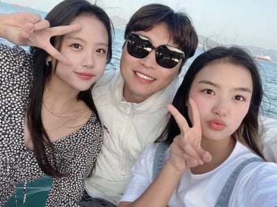 '이동국 딸' 재시·재아, 클수록 미묘하게 달라지는 분위기…요트 타고 힐링 여행 [TEN★]