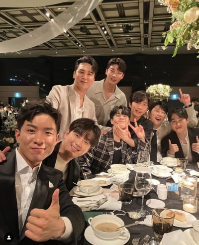 정동원-임영웅-영탁 등, '미스터트롯' 붐 결혼식에 총 출동...훈훈하네[TEN★]