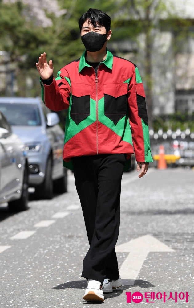 [TEN 포토] 영탁 '팬들에게 보내는 눈웃음'