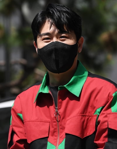[TEN 포토] 영탁 '마스크 넘어 잘생김'