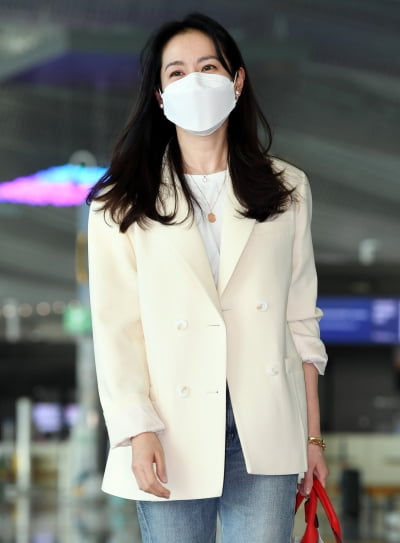[TEN 포토] 손예진 '즐거운 신혼여행을 기대하며'