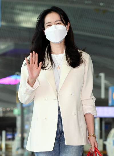 [TEN 포토] 손예진 '신혼여행 잘 다녀올께요'