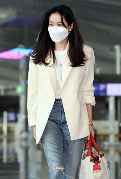 [TEN 포토] 손예진 '가볍게 목례하고 출국'