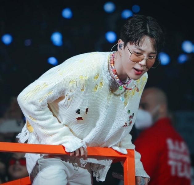 방탄소년단 지민, 꿀 떨어지는 팬사랑 순간...라스베이거스 사로잡은 로맨티스트❤️