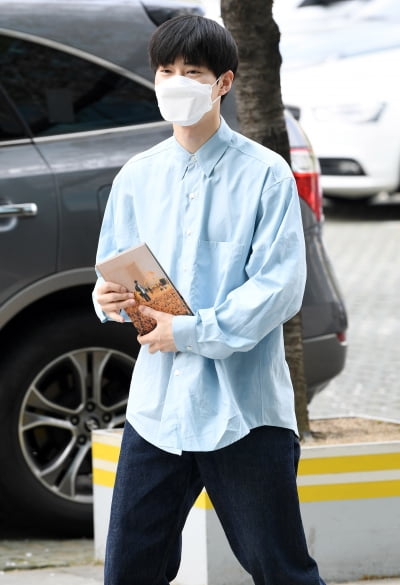 [TEN 포토] 엑소 수호 '군 제대후 첫 포착'