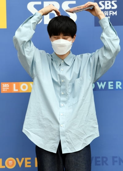 [TEN 포토] 엑소 수호 '감성 한스푼 더한 하트'