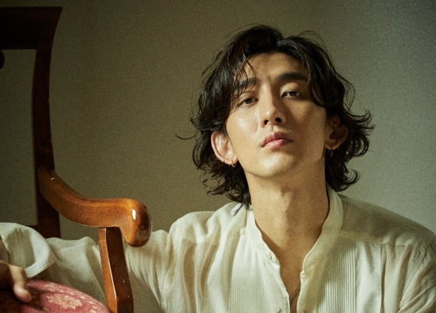 잔나비 최정훈, '투트랙 프로젝트' 참여…'사랑을 사랑하게 될 때까지' 가창