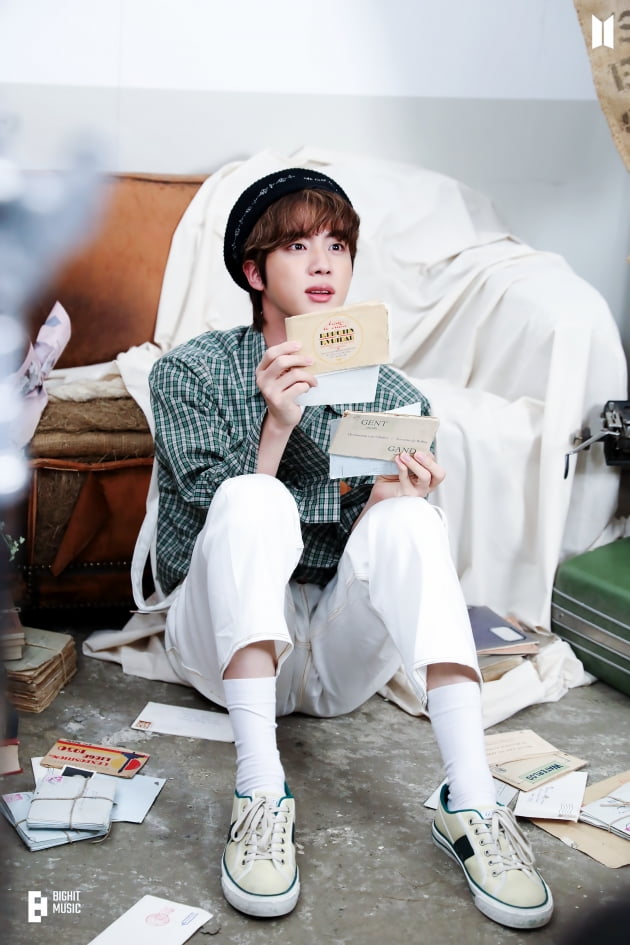 방탄소년단 진 팬,  "#드루와_드루와_챌린진"으로 응원 나서 