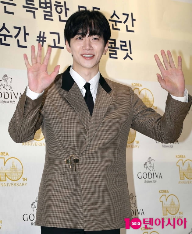 [TEN 포토] 이준호 '반가워요~'