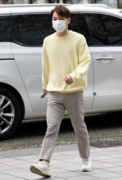 [TEN 포토] 박서진 '봄을 알리는 청량한 비주얼'