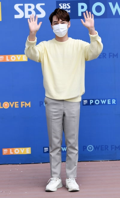 [TEN 포토] 박서진 '머리부터 발끝까지 센스가 가득~'