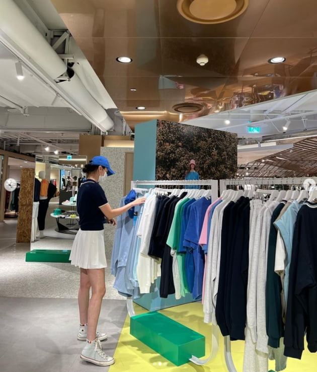 한효주, 멀리서 봐도 여신...다리길이가 CG 아냐?[TEN★]