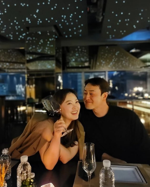 심진화♥김원효, 10분의 1만 보여준다더니…결혼 12년 차에도 여전히 달콤[TEN★]