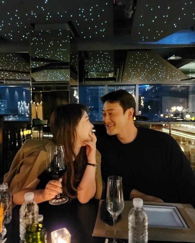 심진화♥김원효, 10분의 1만 보여준다더니…결혼 12년 차에도 여전히 달콤[TEN★]