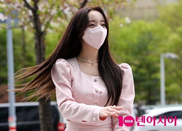 [TEN 포토] 케이 '긴머리 휘날리며~'