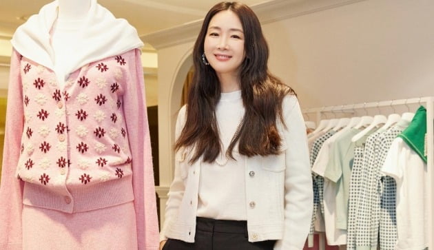 '9살 연하♥' 최지우, 신애라 음식 솜씨 부러운 듯…"통화 집중 못하고 칼질하더니"[TEN★]