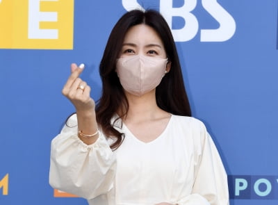 [TEN 포토] 박솔미 '오랜만에 인사드려요'