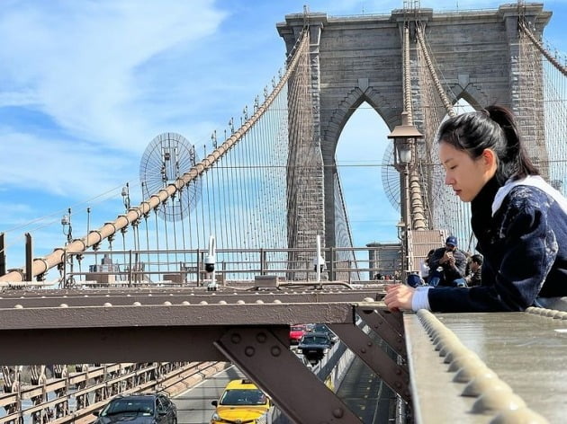 김정민, 뉴욕 여행 중 노 마스크 일상…'스파이더맨' 따라하기[TEN★]