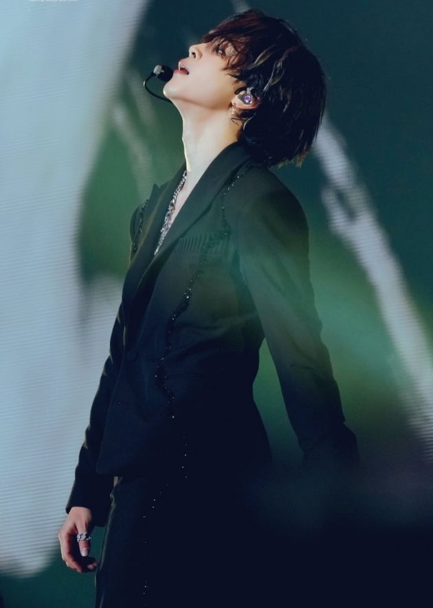 방탄소년단 지민 '바람의 이름' 뉴욕타임즈 베스트셀러 작가 패트릭 로스퍼스 '비틀즈보다 체리온탑 지민'