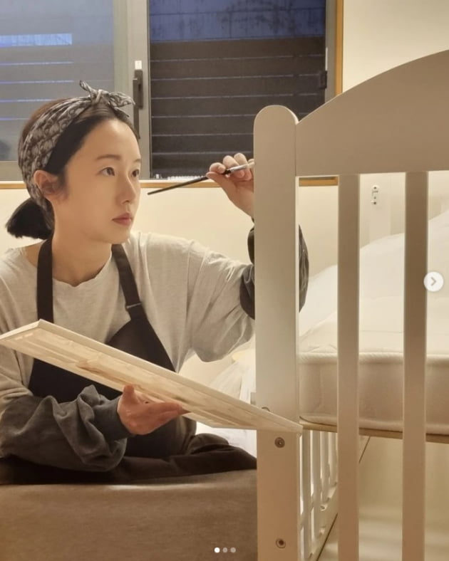 '임신' 이정현, 축복이 침대 리폼중...알뜰한 의사 사모님[TEN★]