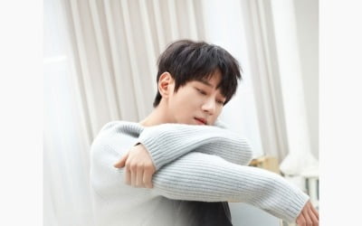 황치열, 새 앨범 '바이 마이 사이드' 티저 이미지 공개…내달 12일 컴백