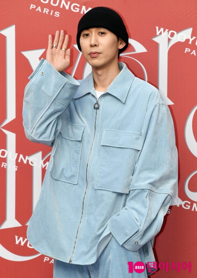 [TEN 포토] 코드쿤스트 '비니로 멋스럽게'