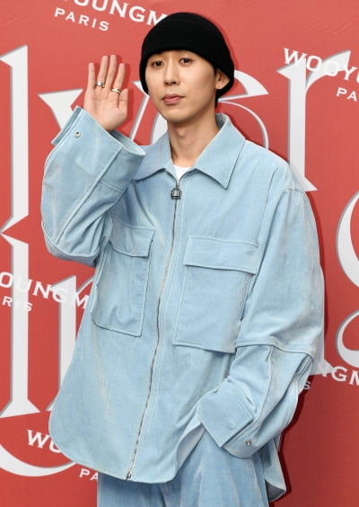 [TEN 포토] 코드쿤스트 '비니로 멋스럽게'
