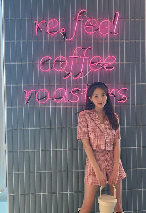 "봄 좋아"…정혜성, 누구한테 보내는 반쪽 하트야? '애교 발사' [TEN★]