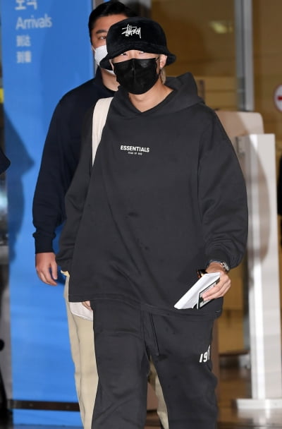[TEN 포토] 방탄소년단 RM '리더의 여유로운 미소'