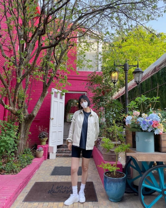 "축 외출!"…'검사♥' 한지혜, 얼마만의 나들이기에 이렇게 신났나 '엄지 척' [TEN★]