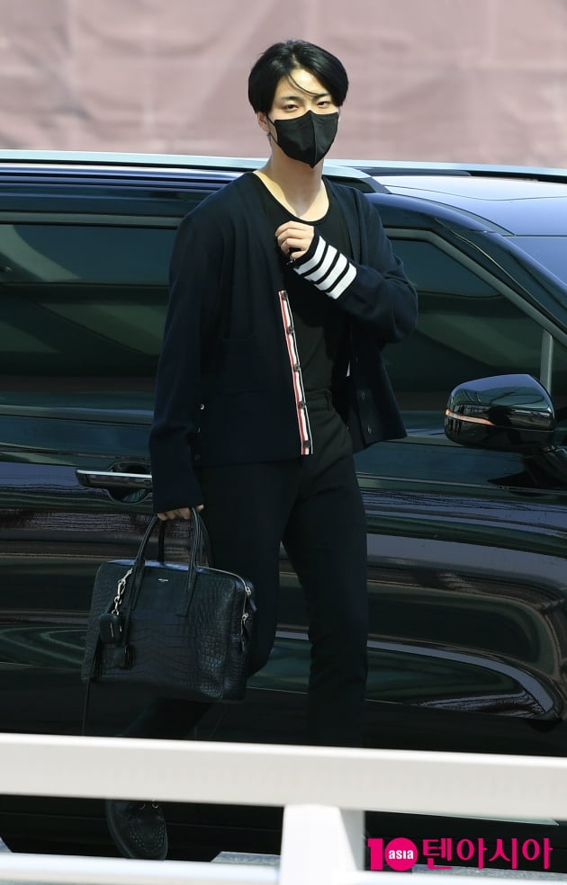 [TEN 포토] 에이티즈 성화 '눈빛에 심쿵'