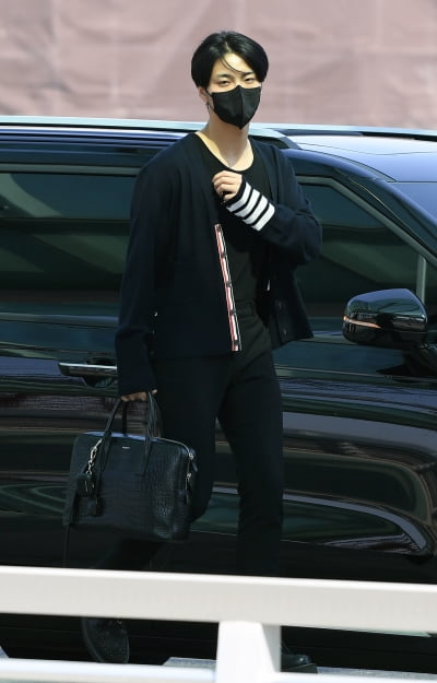 [TEN 포토] 에이티즈 성화 '눈빛에 심쿵'