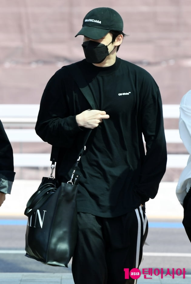 [TEN 포토] 에이티즈 윤호 '시크함 뚝뚝'