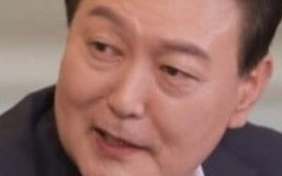 [종합] 尹 당선인, 불난 게시판 무색한 '소탈 토크'…"면 좋아→어릴적 꿈은 목사" ('유퀴즈')