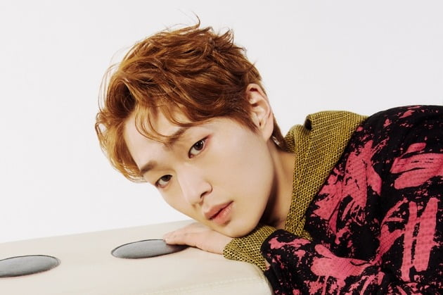 샤이니 온유 'DICE', 가온 차트 다운로드 1위…음반 차트도 휩쓸었다