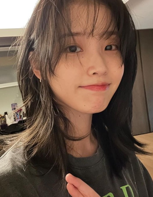 사진=아이유 인스타그램