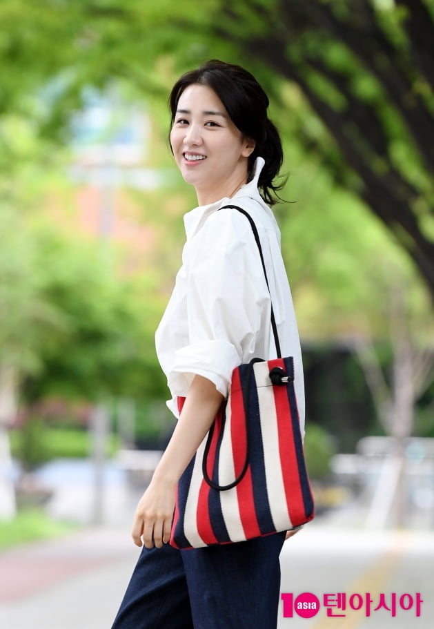 [TEN 포토] 박하선 '수수한 화장에도 빛나는 미모'