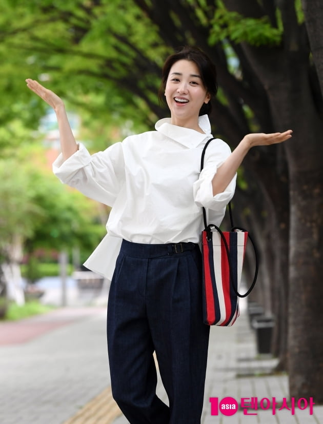 [TEN 포토] 박하선 '봄날씨를 즐기며~'