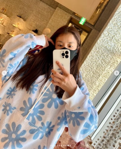 '사업가♥' 이시영, 머리부터 발끝까지 명품 C사...오늘도 이쁨[TEN★]