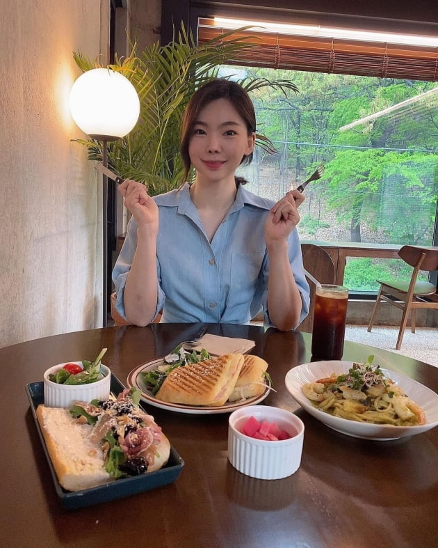 '윤남기♥' 이다은, 결혼 위해 다이어트 할 필요 없겠네…협찬 의상 '소화력甲' [TEN★]
