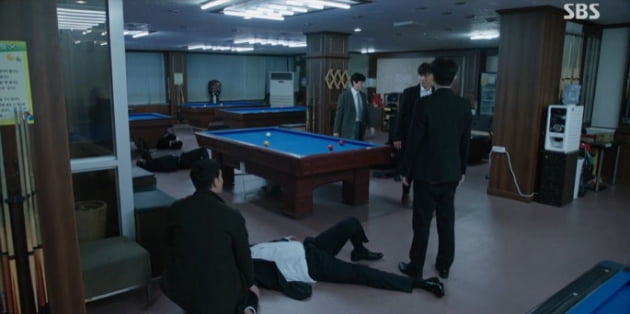 [종합] 이준기, 도박장 기습→'상사' 김철기에 따귀 맞았다 ('어겐마')