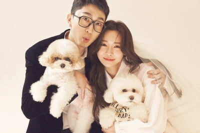 '4월 9일 결혼' 슬리피, ♥8살 연하 아내까지 네 식구 가족사진 공개 [TEN★]