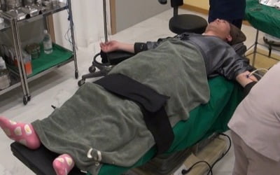 김준호, 9살 연하 ♥김지민과 열애에 수술까지…"멋있어지고 싶어" ('돌싱포맨')
