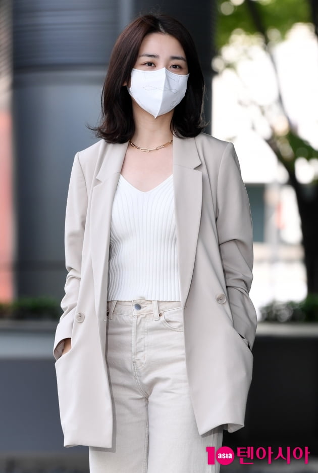 [TEN 포토] 박하선 '방송국에서 화보 촬영중'