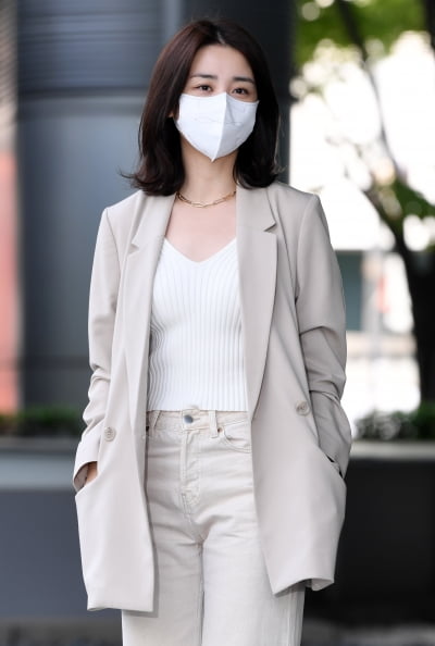 [TEN 포토] 박하선 '방송국에서 화보 촬영중'