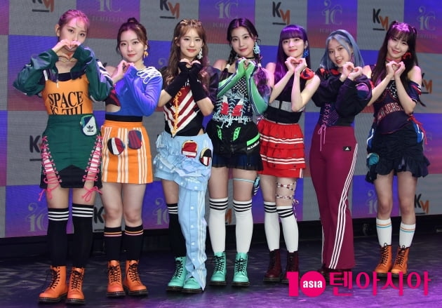 [TEN 포토] 아이칠린 '첫 번째 미니 앨범 '브리지 오브 드림스'로 컴백'