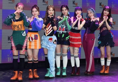 [TEN 포토] 아이칠린 '첫 번째 미니 앨범 '브리지 오브 드림스'로 컴백'